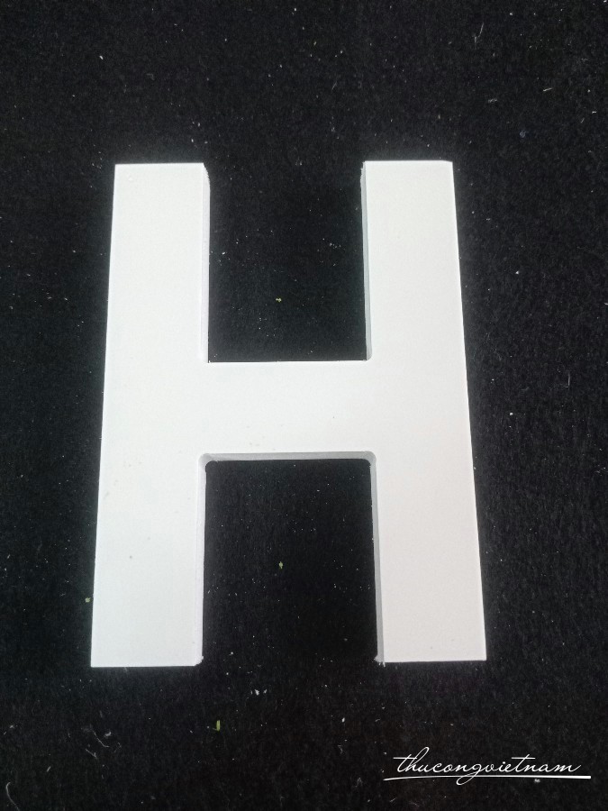 Foam chữ cái 10x1cm - H